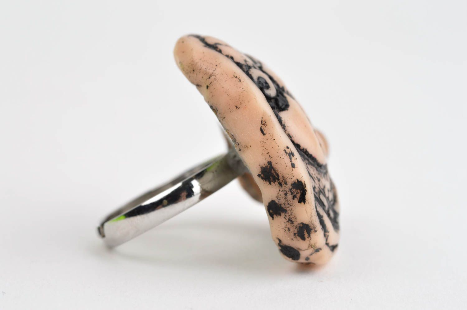 Кольцо ручной работы бижутерия из полимерной глины коричневая красивый перстень фото 2