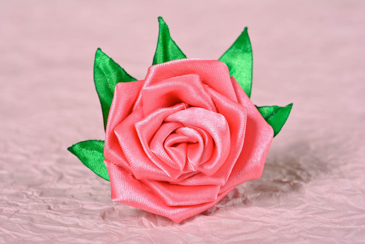 Украшение ручной работы резинка для волос резинка с цветком розовая роза фото 1
