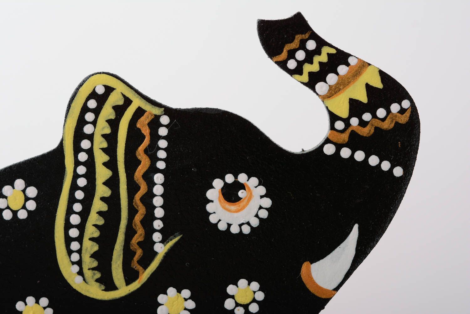 Magnet pour frigo Éléphant noir à motif original décor en bois fait main photo 2