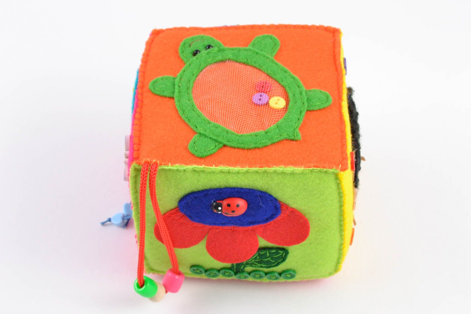 Educational cube toy made of felt with animals photo 5