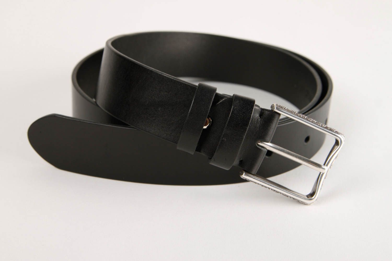 Cinturón de cuero natural accesorio de moda ropa masculina hecha a mano foto 3