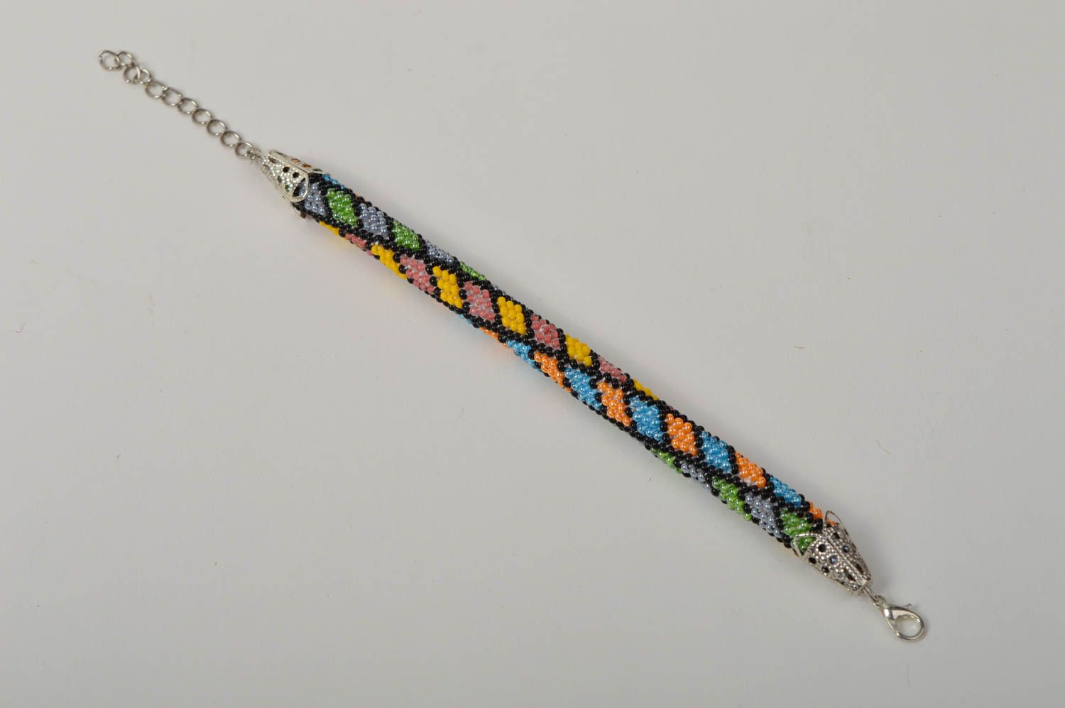 Bracelet multicolore Bijou fait main en perles de rocaille à motif Cadeau femme photo 3