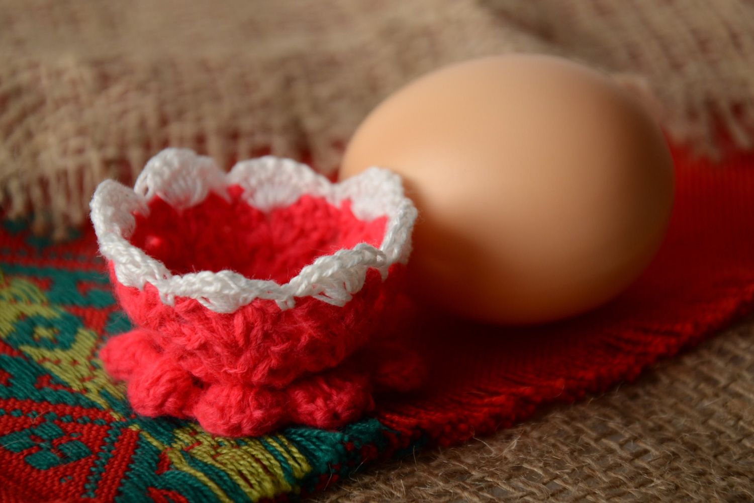 Handmade crimson crochet Easter egg holder photo 1