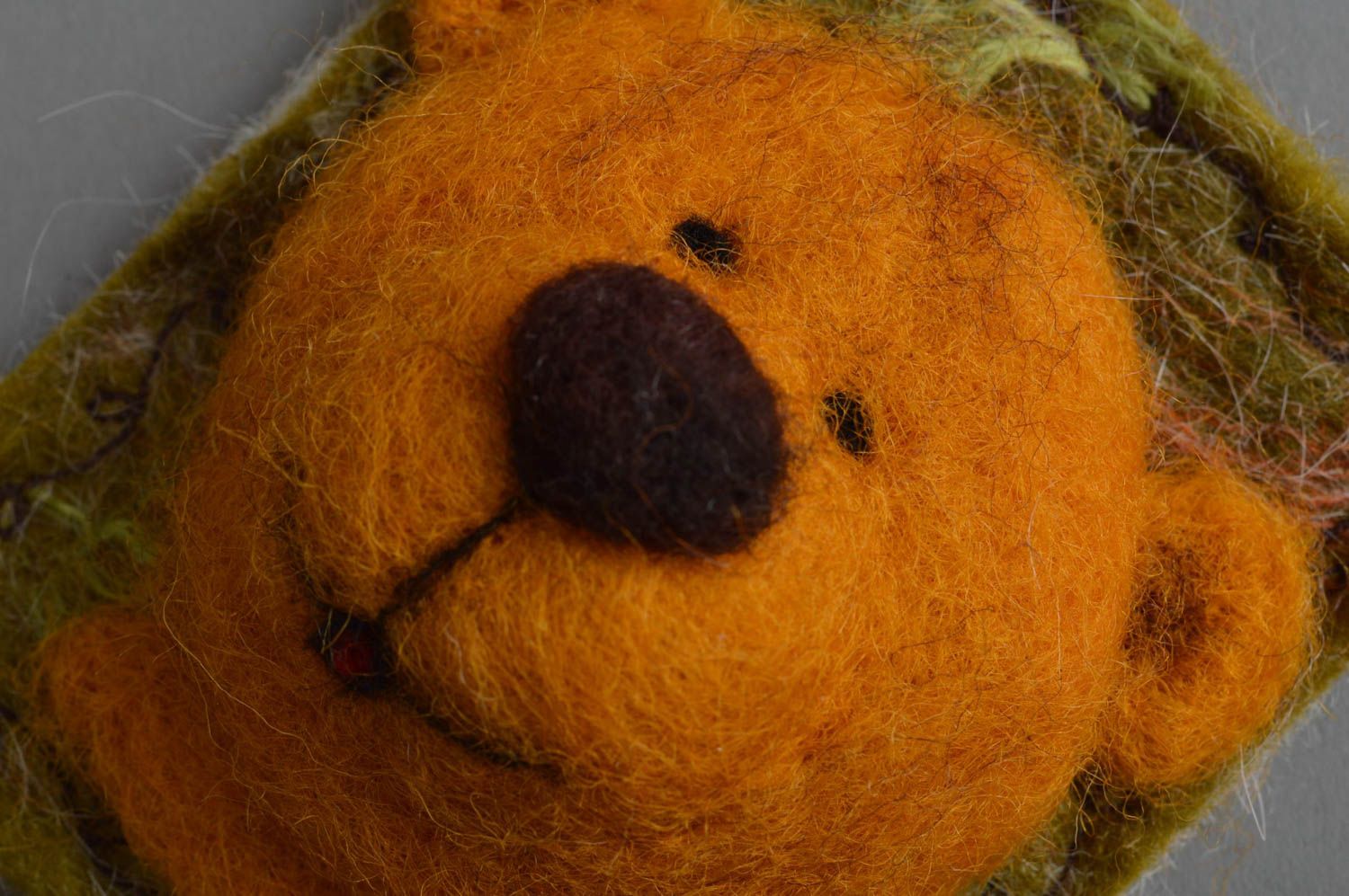 Aimant décoratif en laine feutrée rectangulaire fait main original Ours orange photo 4