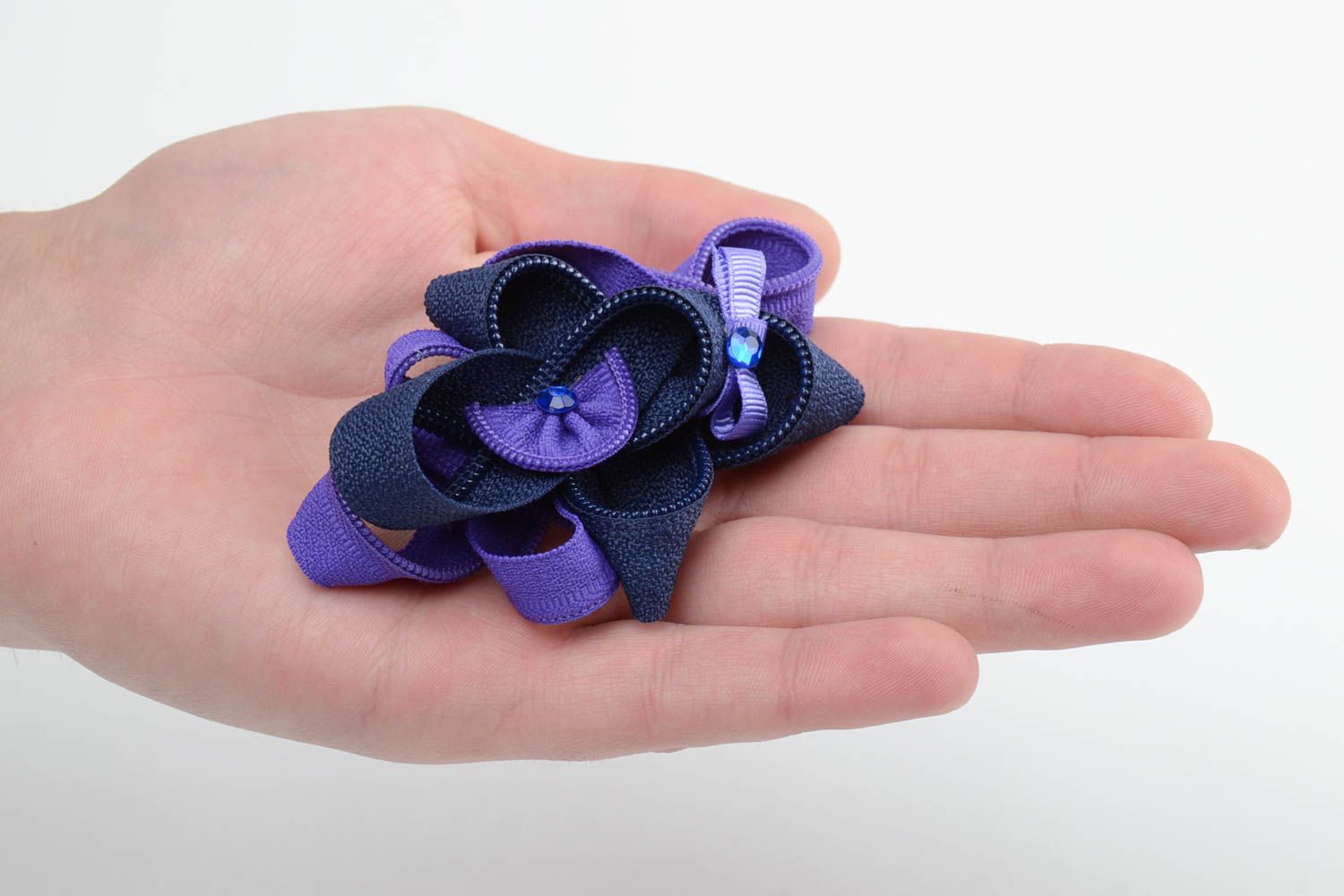 Handmade volume zipper flower brooch of middle size in violet color palette photo 5