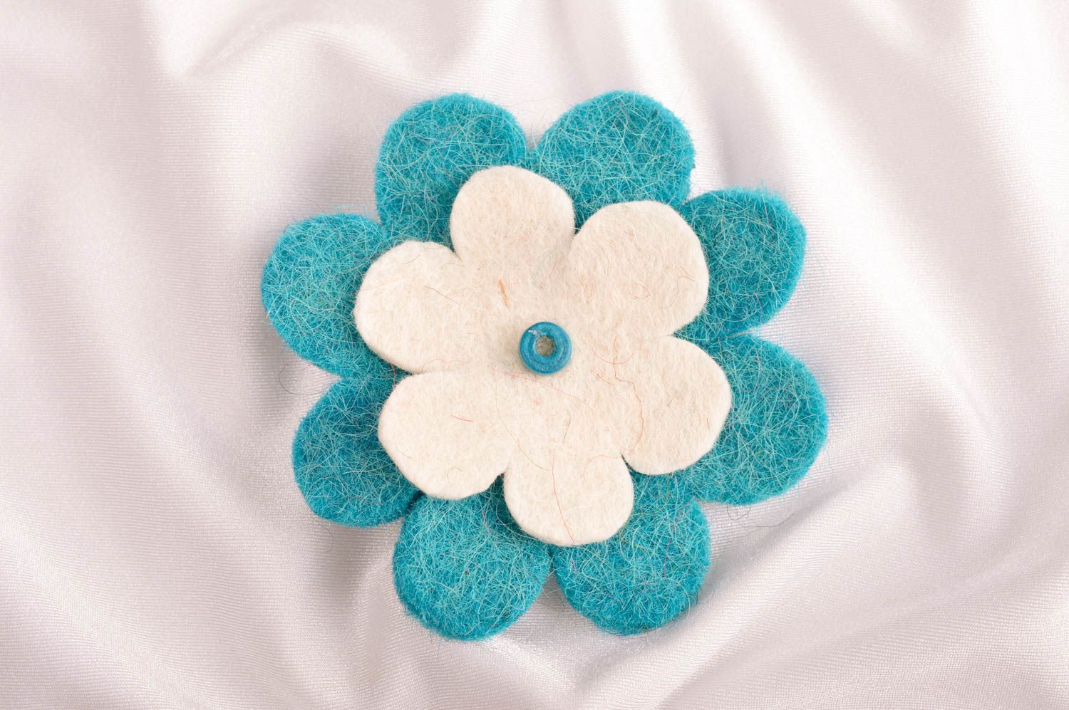 Handmade Schmuck Blumen Haargummi Mädchen Haarschmuck blau weiß aus Filzwolle foto 1