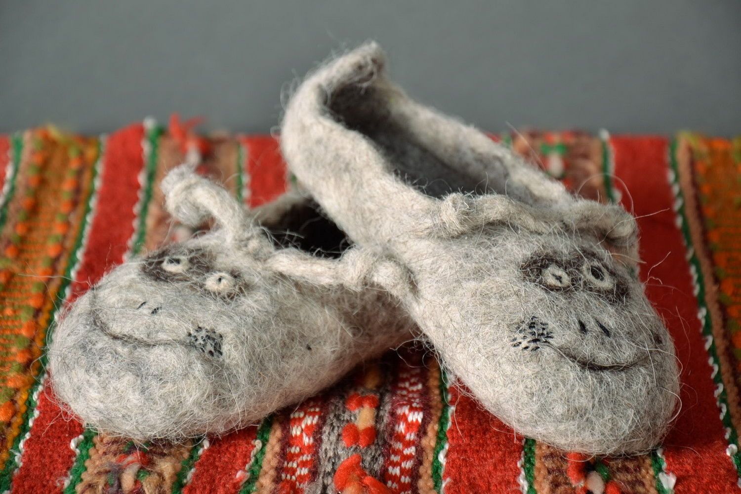 House slippers in the technique of felting photo 1