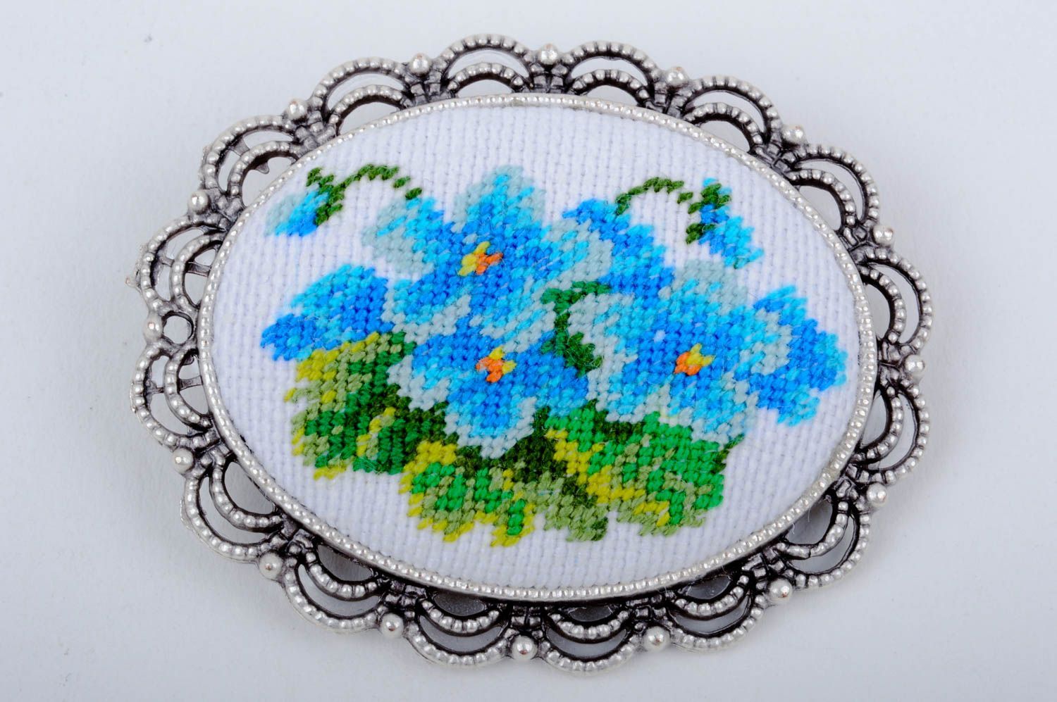 Handmade embroidered brooch jewelry in vintage style stylish cute brooch  photo 4