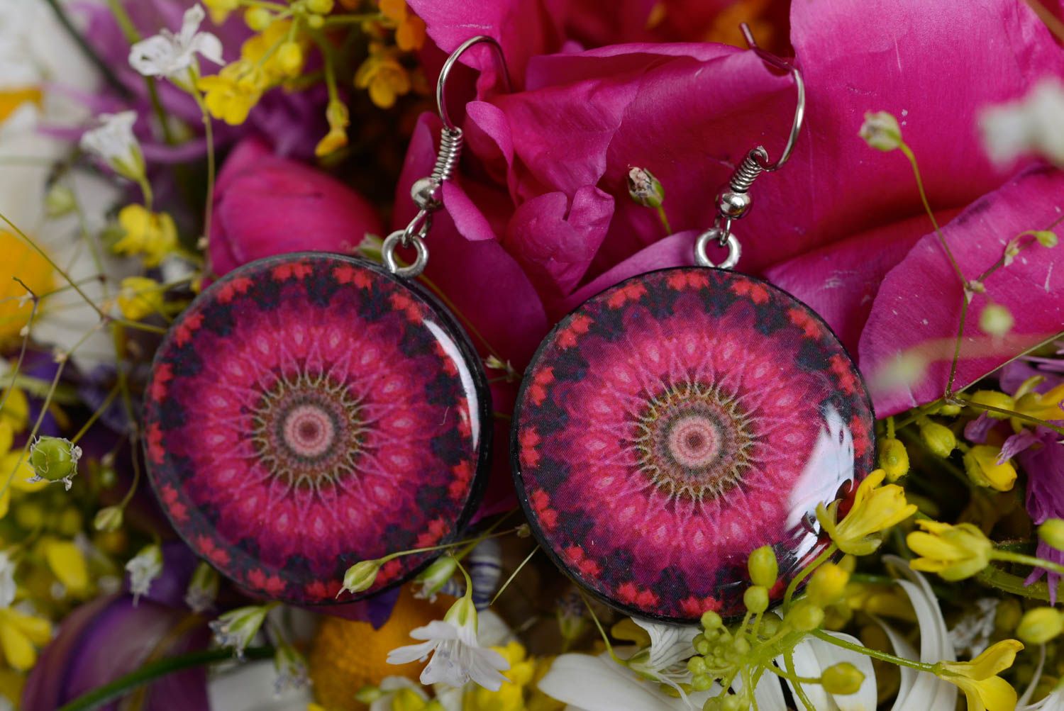 Polymer clay pink with black round earrings stylish handmade summer accessory photo 4