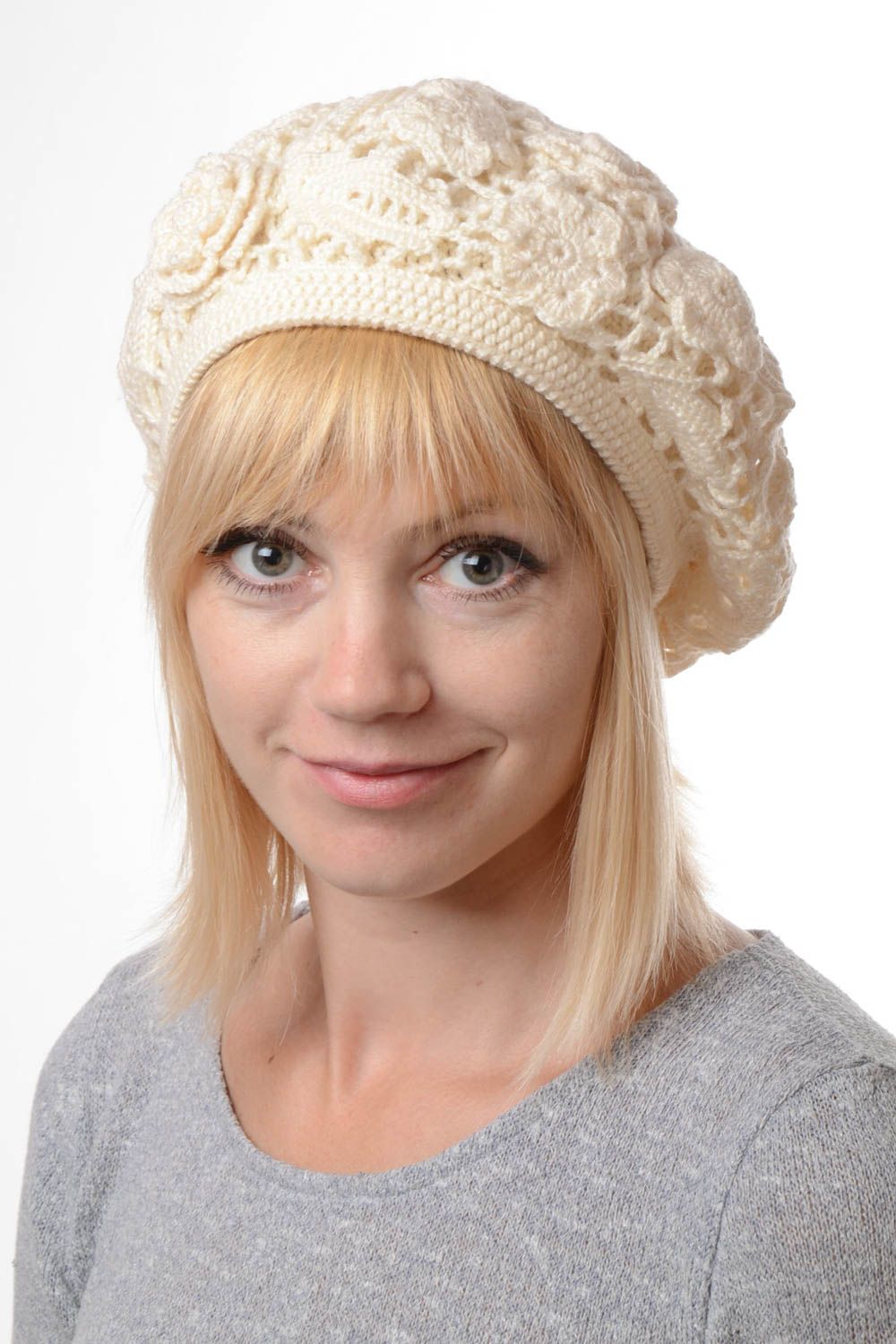 Bonnet tricot Chapeau au crochet fait main blanc original Vêtement femme photo 1