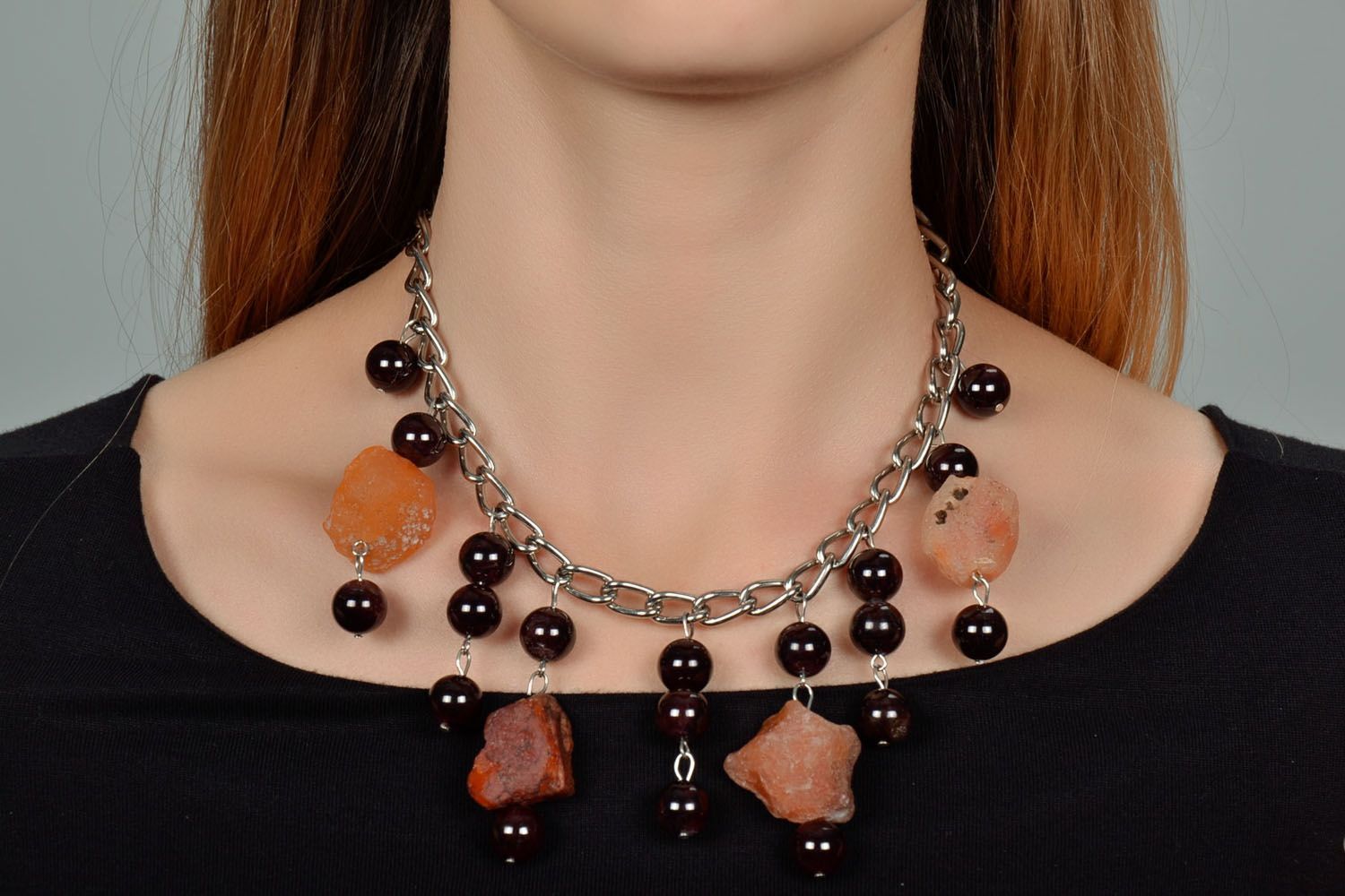 Fashionable necklace with natural stones photo 1