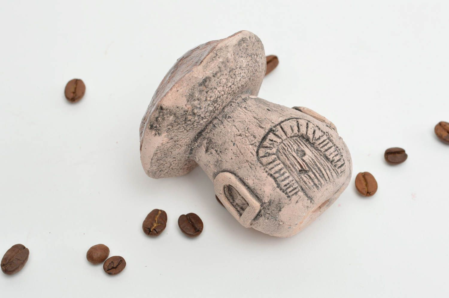 Kleine keramische Figur Pilz mit Bemalung exklusiv künstlerische Handarbeit foto 1