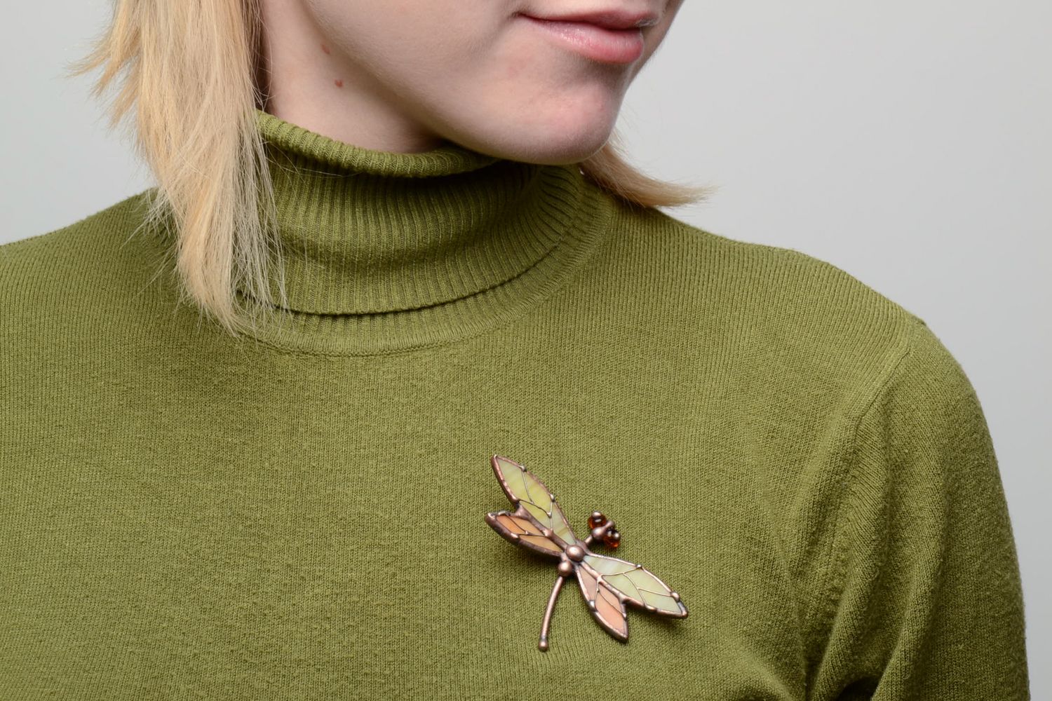 Handmade stained glass brooch in the shape of dragonfly photo 5