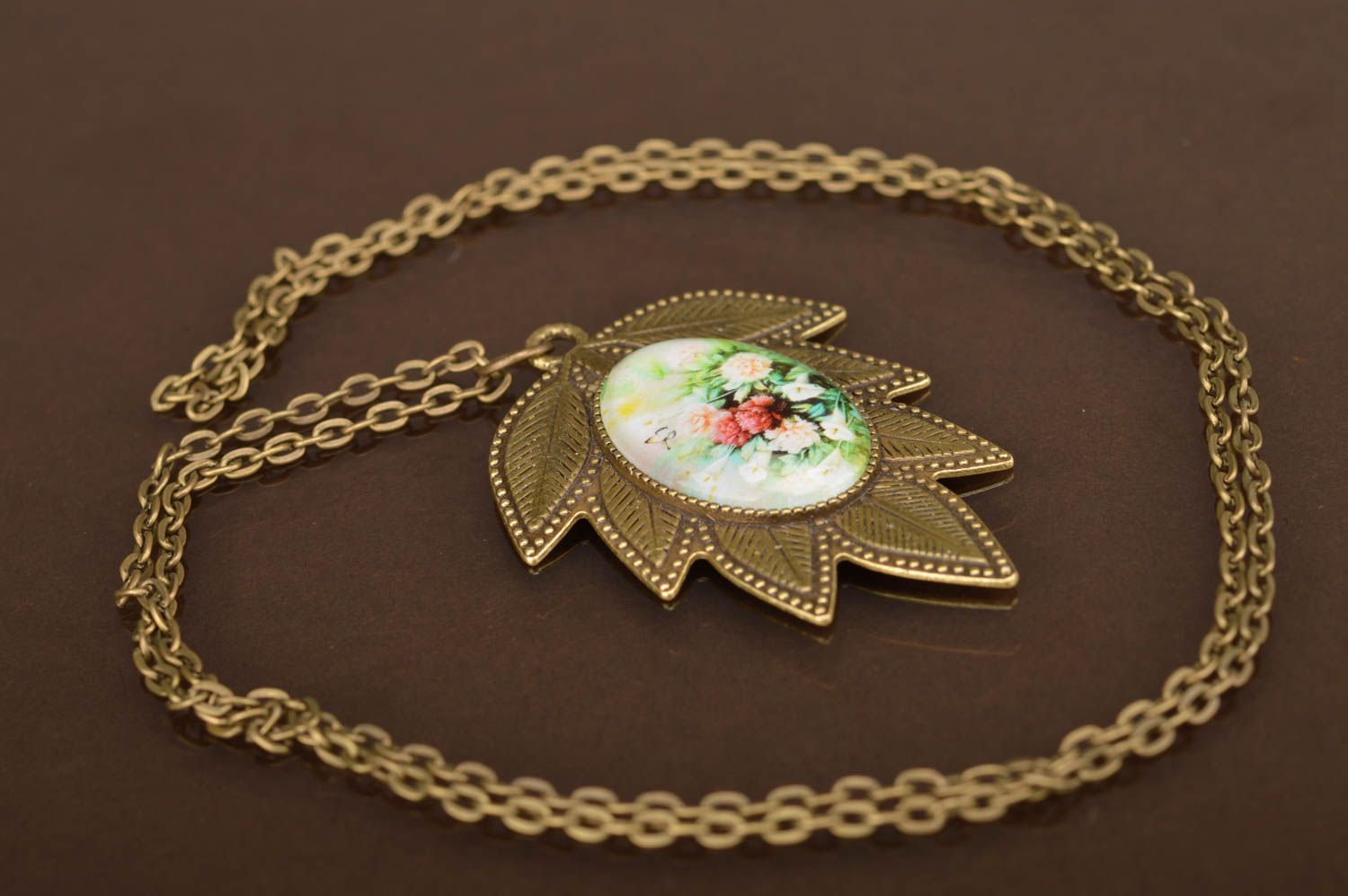 Beautiful vintage handmade leaf shaped metal pendant with cabochon and chain photo 3