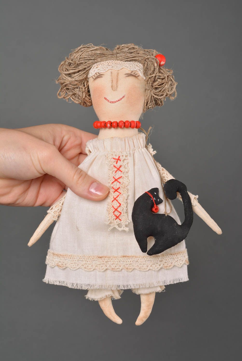 Кукла ручной работы декор для дома тряпичная кукла из бязи дизайнерская фото 4
