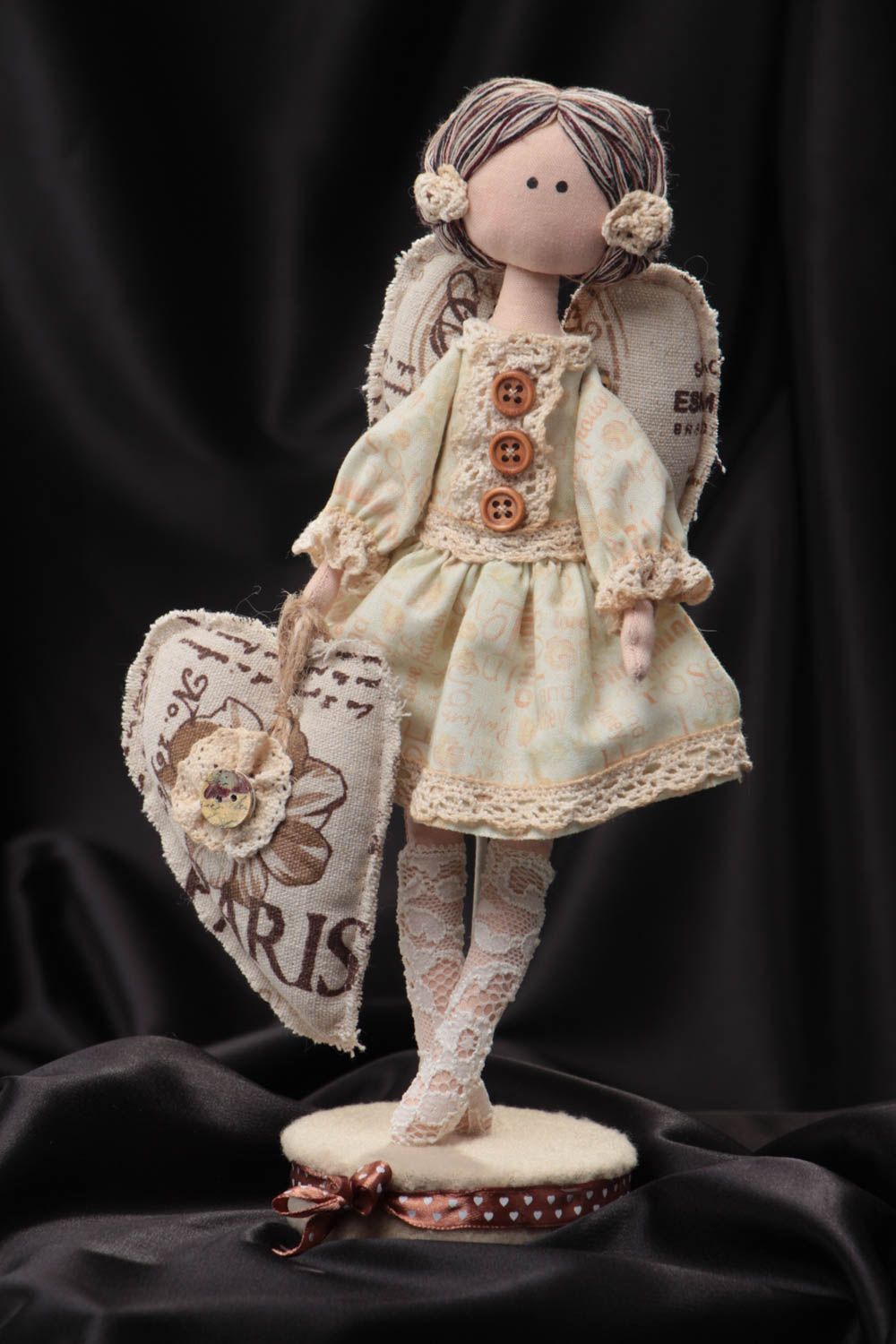Авторская кукла из ткани на подставке красивая ручной работы из хлопка и льна Англел фото 1