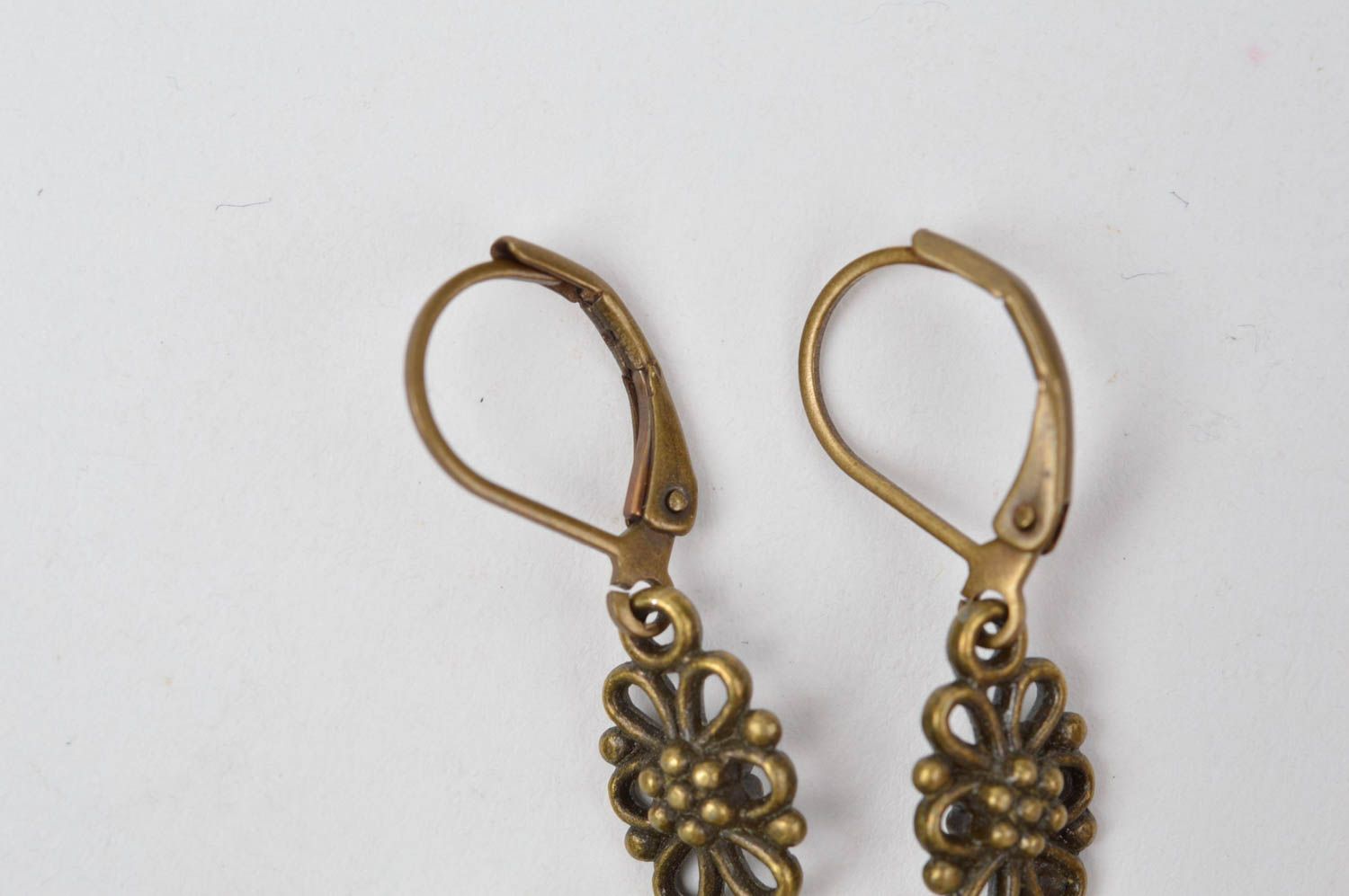 Handmade Glas Ohrringe Accessoire für Frauen Damen Schmuck weiße Blumen modisch foto 4