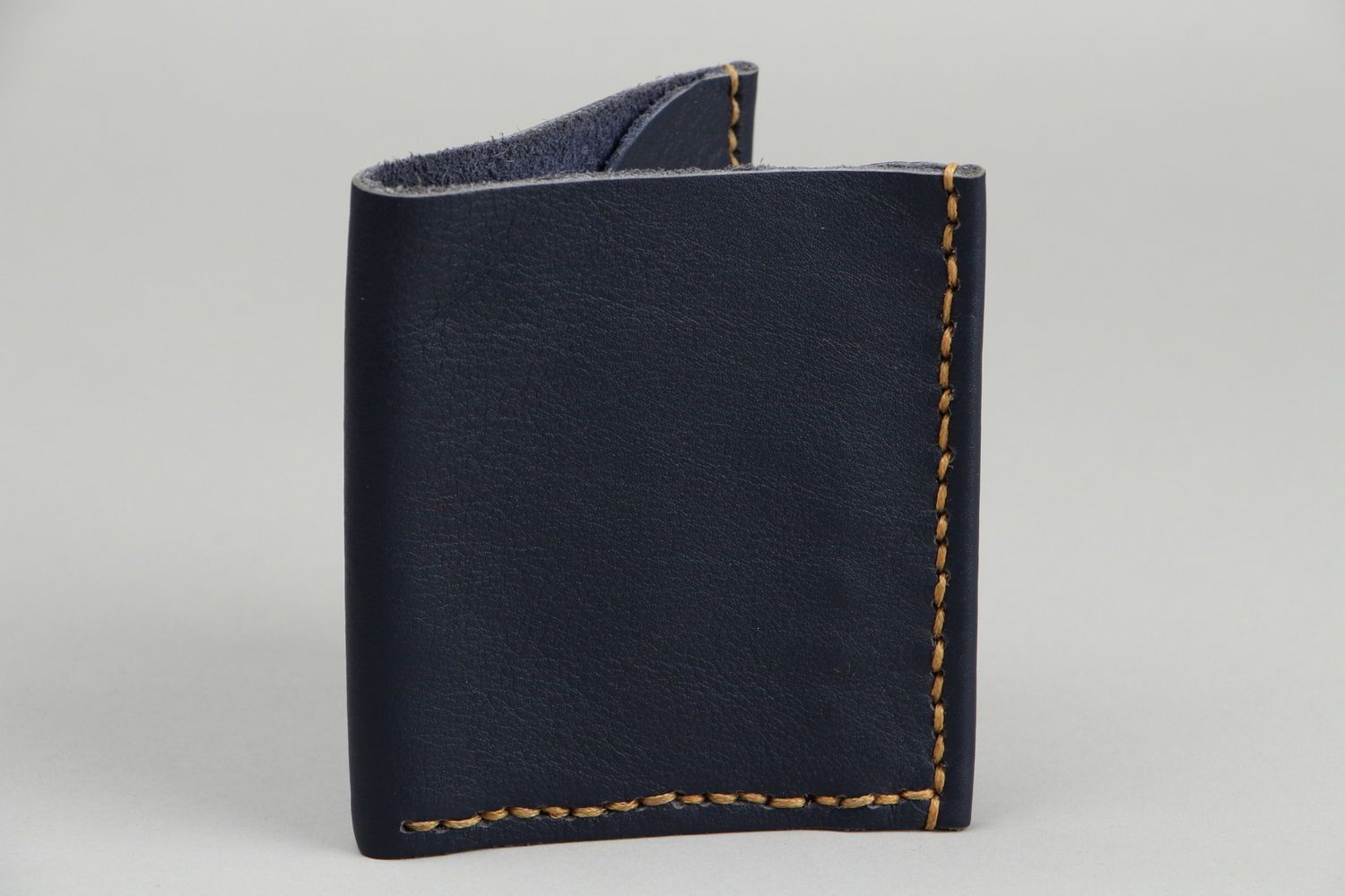 Кожаный кошелек синего цвета фото 2
