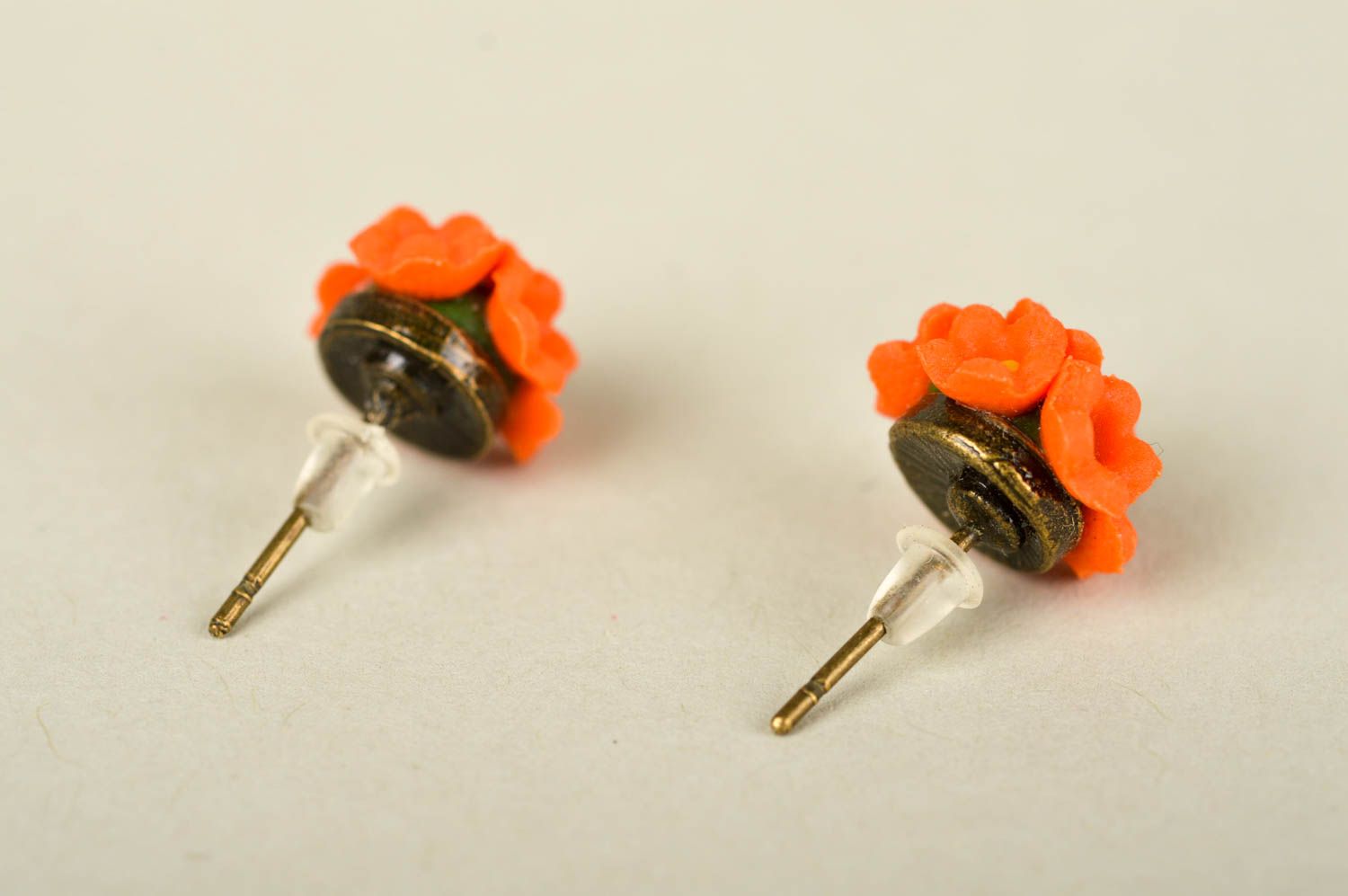 Boucles d'oreilles puces Bijou fait main fleurs orange Cadeau femme sympas photo 5