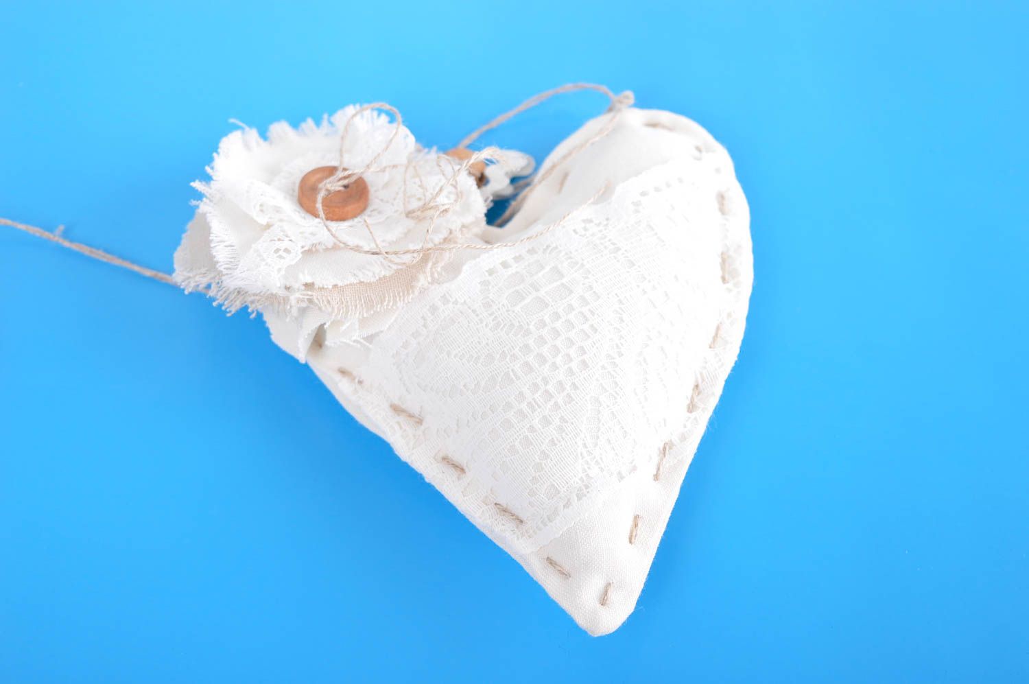 Декор для дома хэнд мэйд мягкие сердца белые декоративные сердца Любовный оберег фото 4
