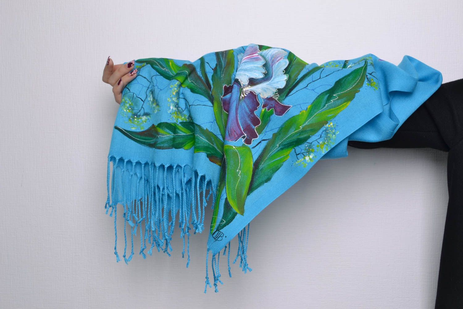 Красивый шарф с росписью в голубой цветовой гамме  фото 5