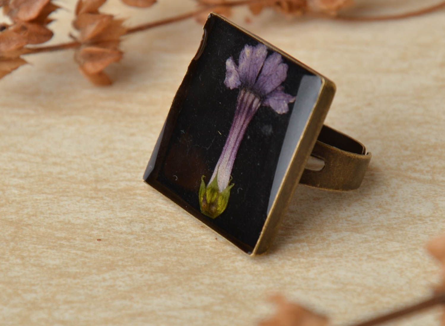 Handmade metal ring with natural flowers photo 1