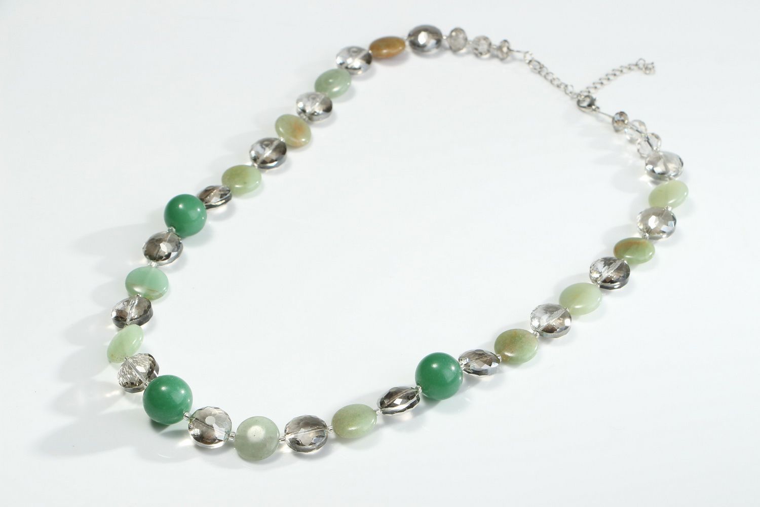 Jade and crystal necklace  photo 2
