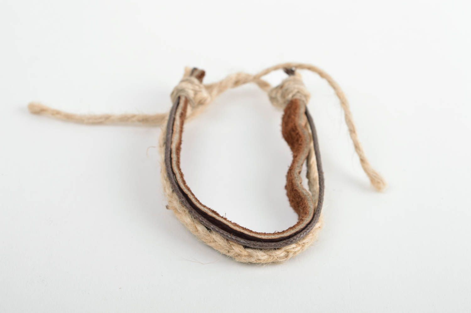 Handmade leather bracelet fashion trends artisan jewelry designs gift ideas photo 2