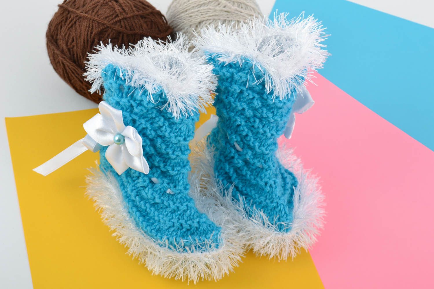 Patucos de bebé de hilos de lana mezclada artesanales blanquiazules claros foto 1