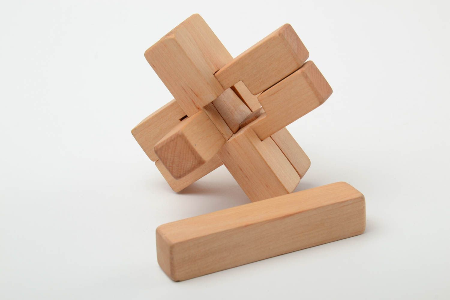 Juguete de madera con forma de puzzle voluminoso hecho a mano educativo foto 3