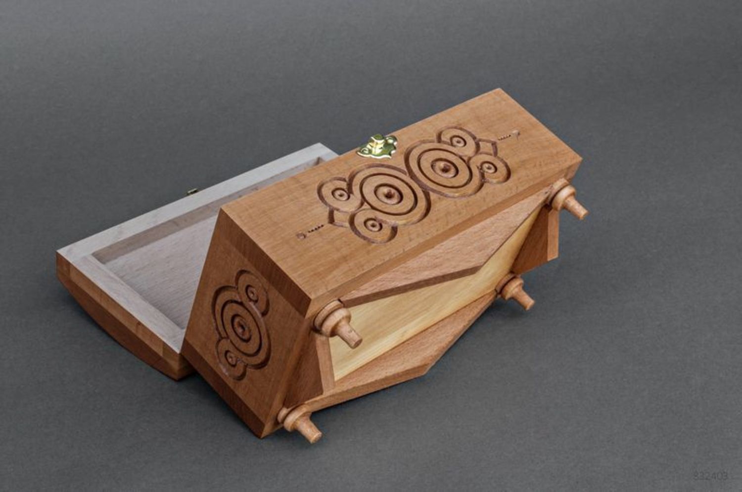Scatola di legno fatta a mano cofanetto rettangolare scrigno intagliato 
 foto 4