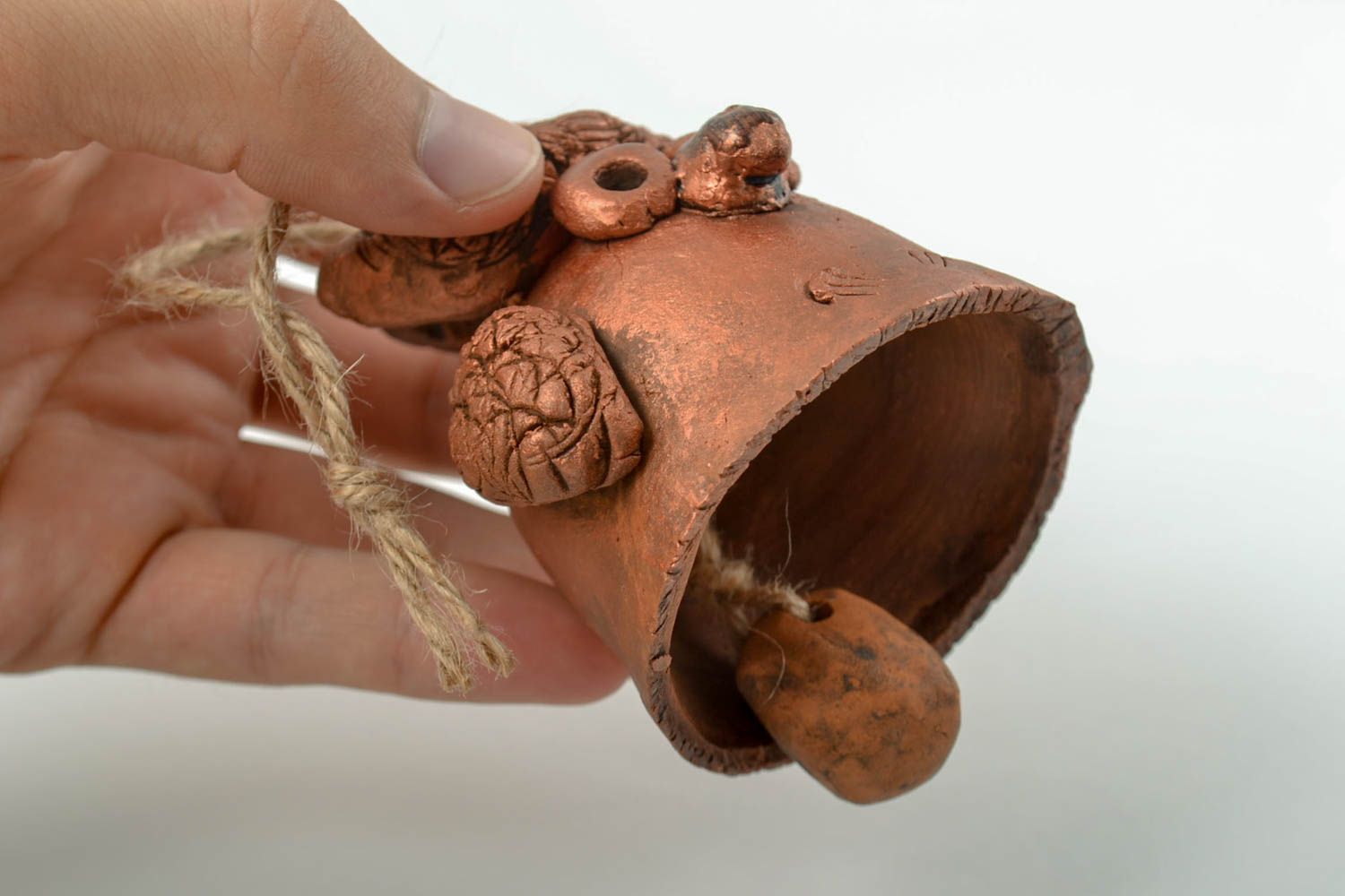 Колокольчик из глины ручной работы керамическая статуэтка фигурка из глины  фото 2
