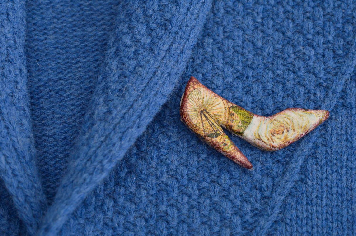 Украшение ручной работы брошь из холодного фарфора красивая брошь на свитер фото 1
