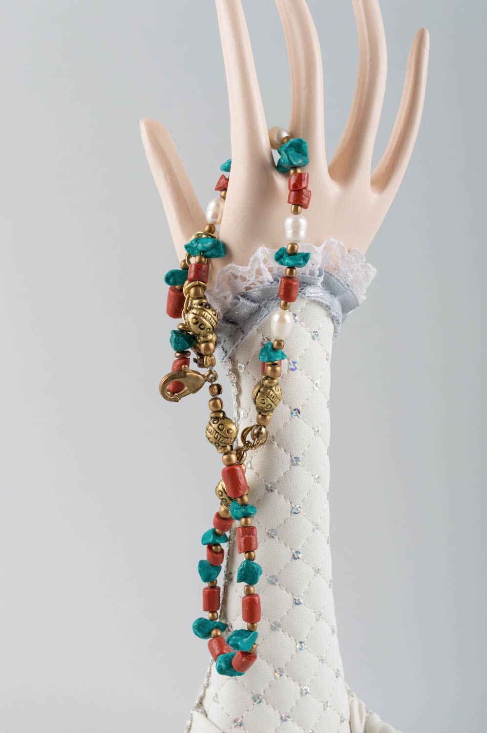 Damen Armband mit Natursteinen aus Messing Perlen Korallen und Türkis schön foto 1
