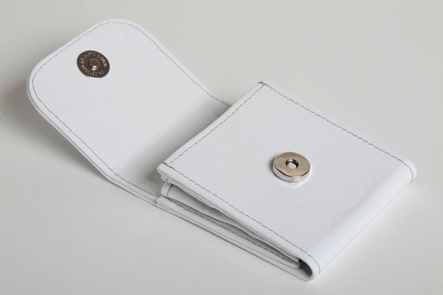 Weiße Leder Geldbörse handmade Accessoire für Frauen Damen Geldbeutel mit Nieten foto 5