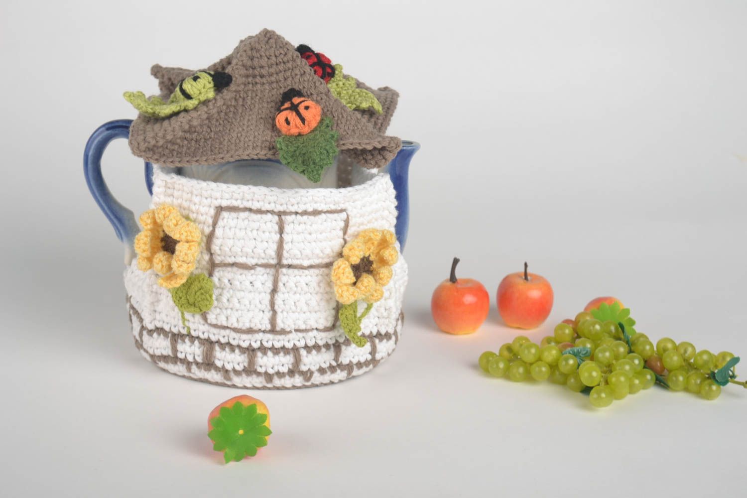 Cubre teteras al crochet artesanal elemento decorativo regalo original Casita foto 1