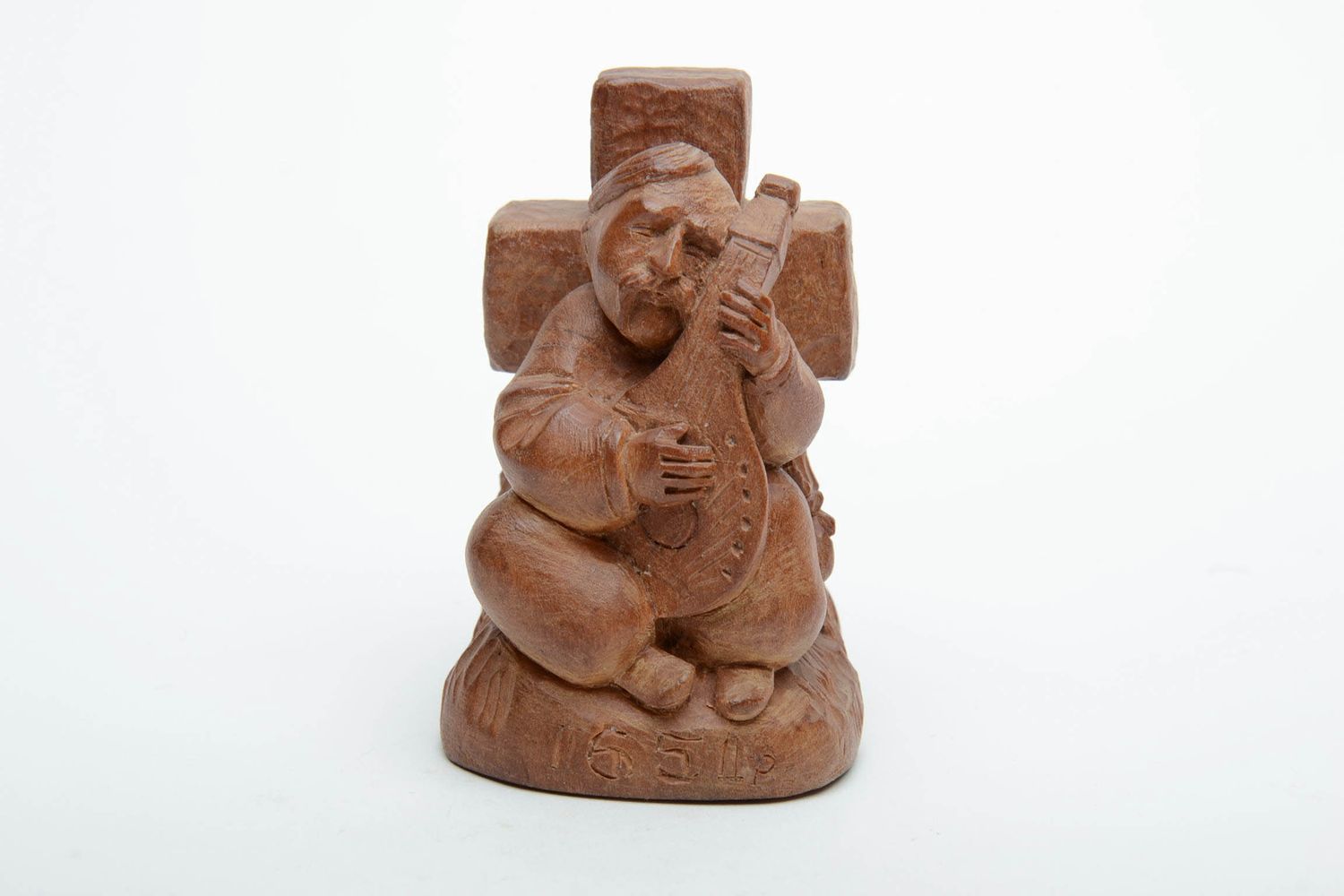 Carved wooden figurine Kobza Player photo 2