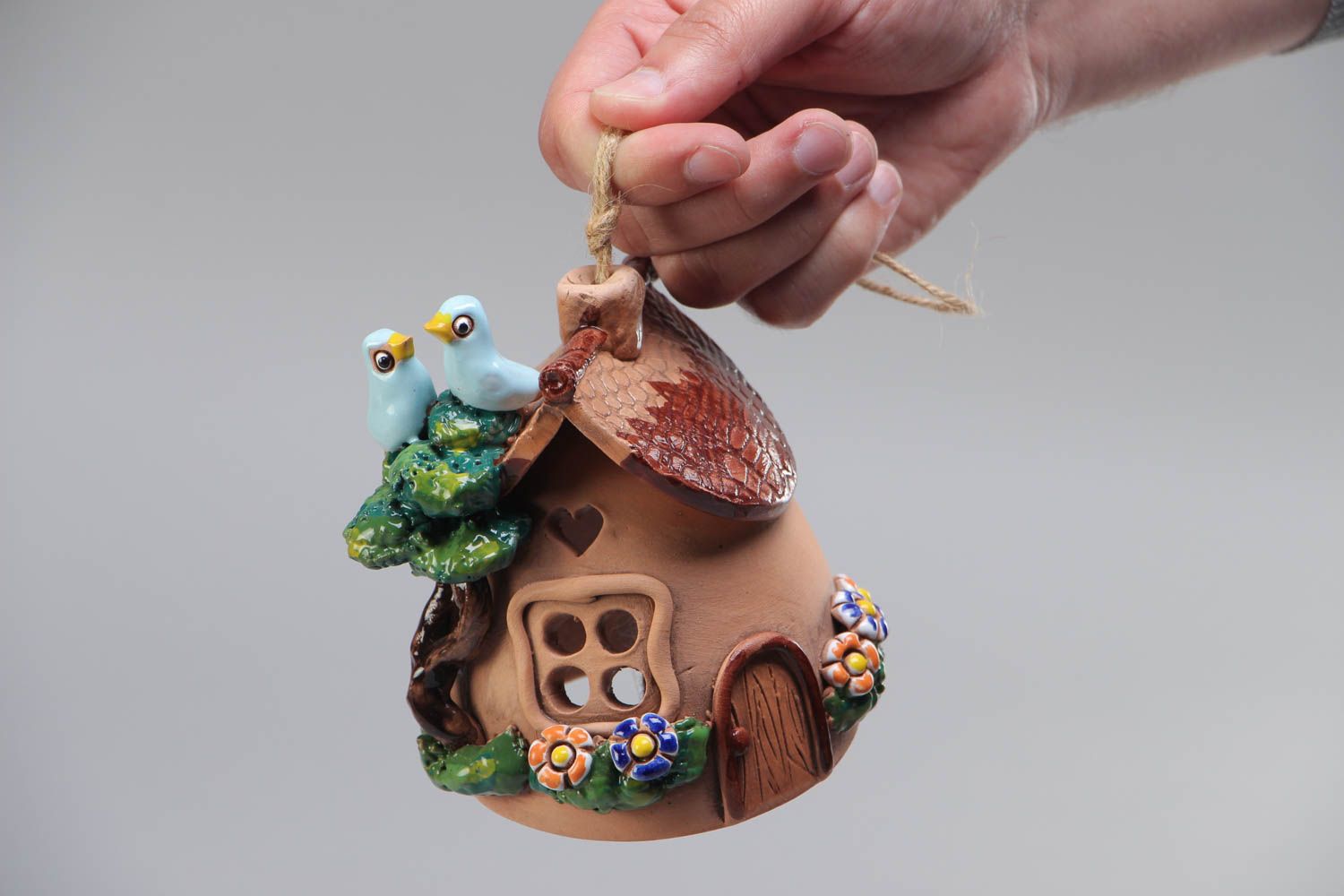 Clochette peinte à l'acrylique en forme de maison faite main céramique photo 5