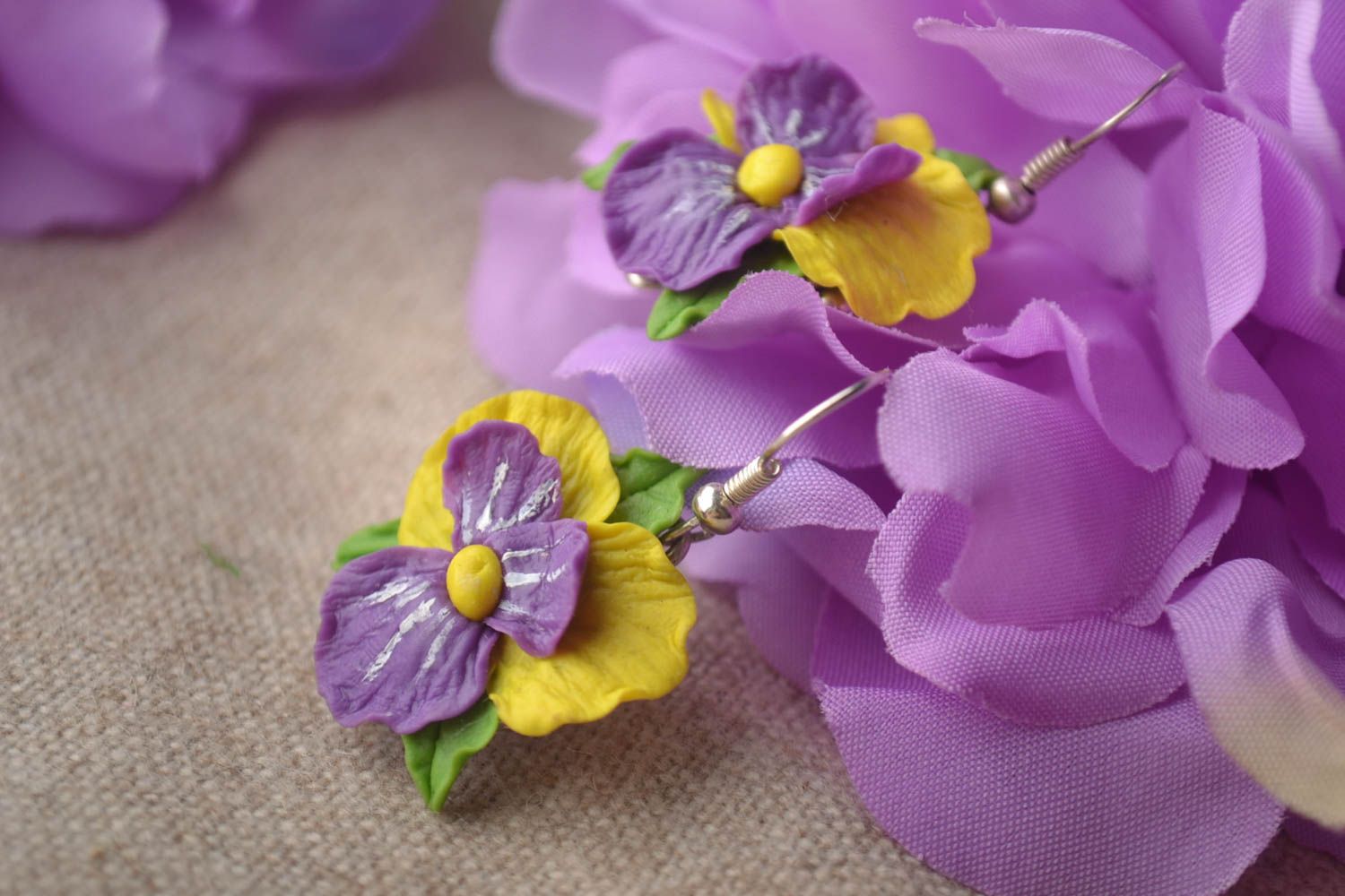 Handmade violette Blumen Ohrringe Designer Schmuck Accessoires für Frauen foto 1