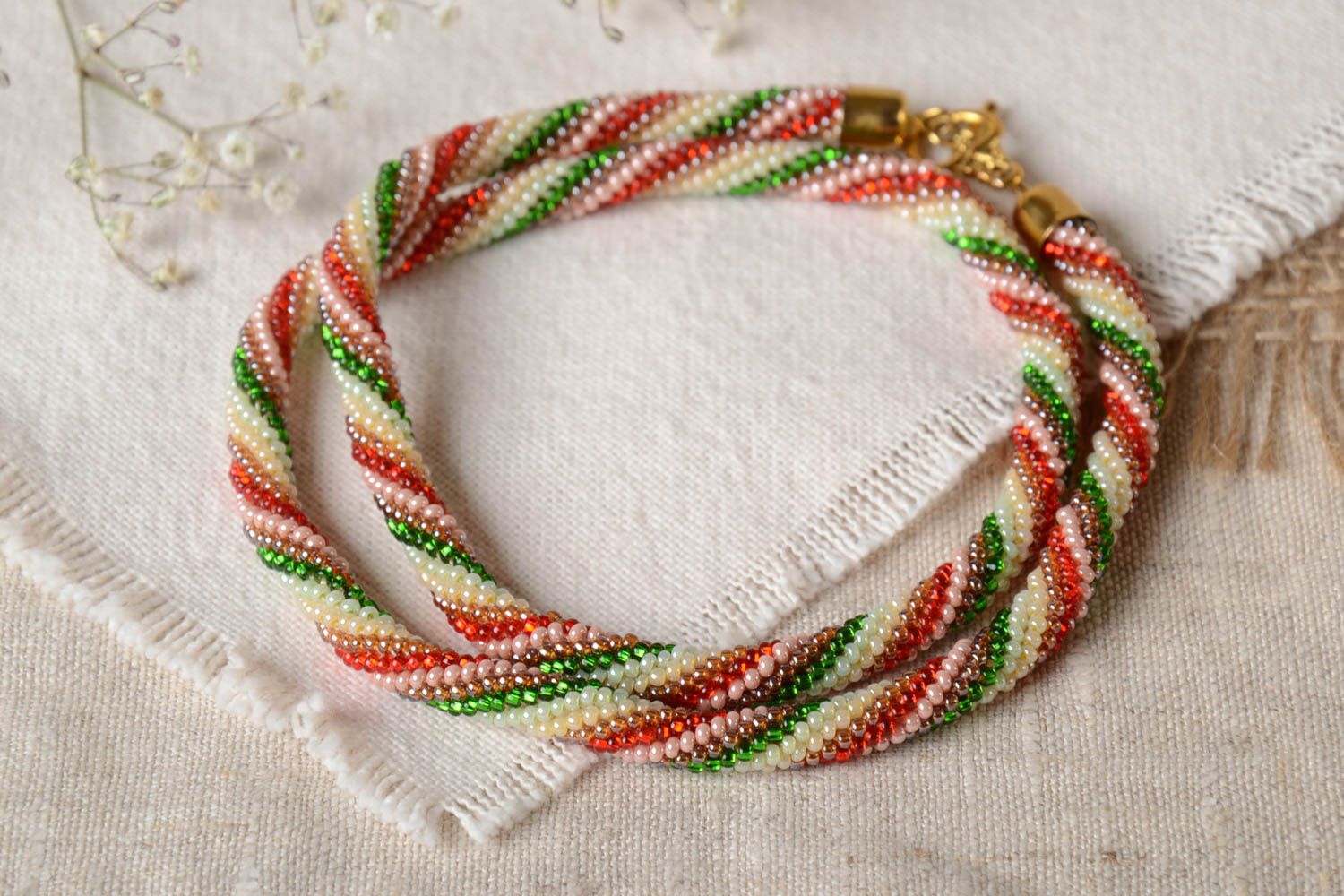 Collier spirale Bijou fait main en perles de rocaille multicolores Cadeau femme photo 1