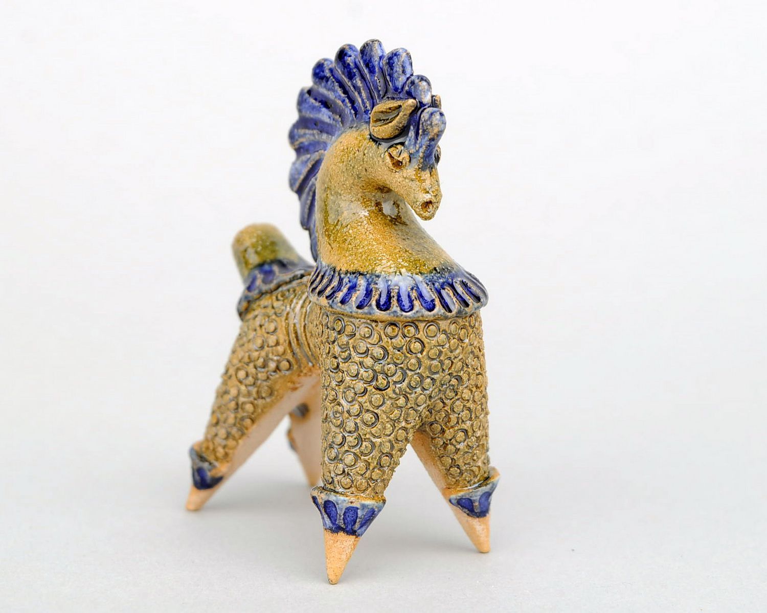 Clay penny whistle Horse photo 2