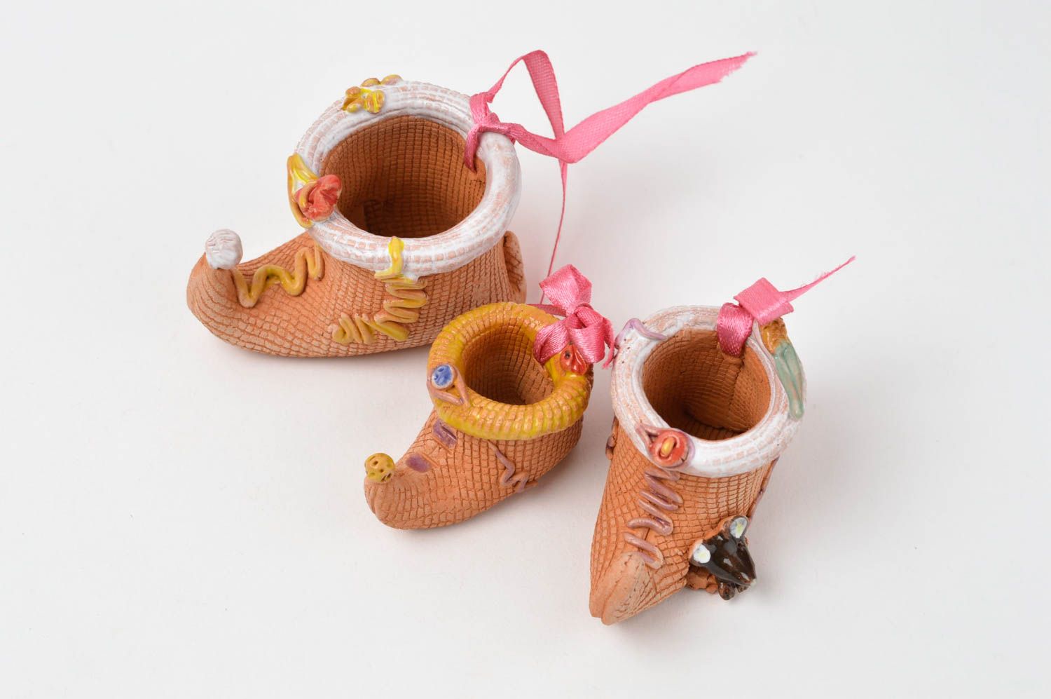 Figuras hechas a manos con forma de botas regalo original elementos decorativos foto 3