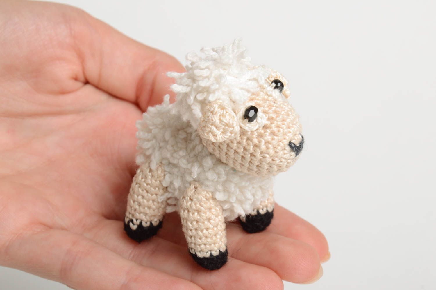 Jouet mouton fait main Peluche au crochet en fils de coton Cadeau enfant photo 5