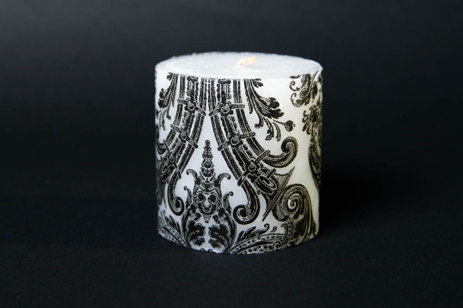 Vela hecha a mano con ornamentos negros regalo original elemento decorativo foto 3