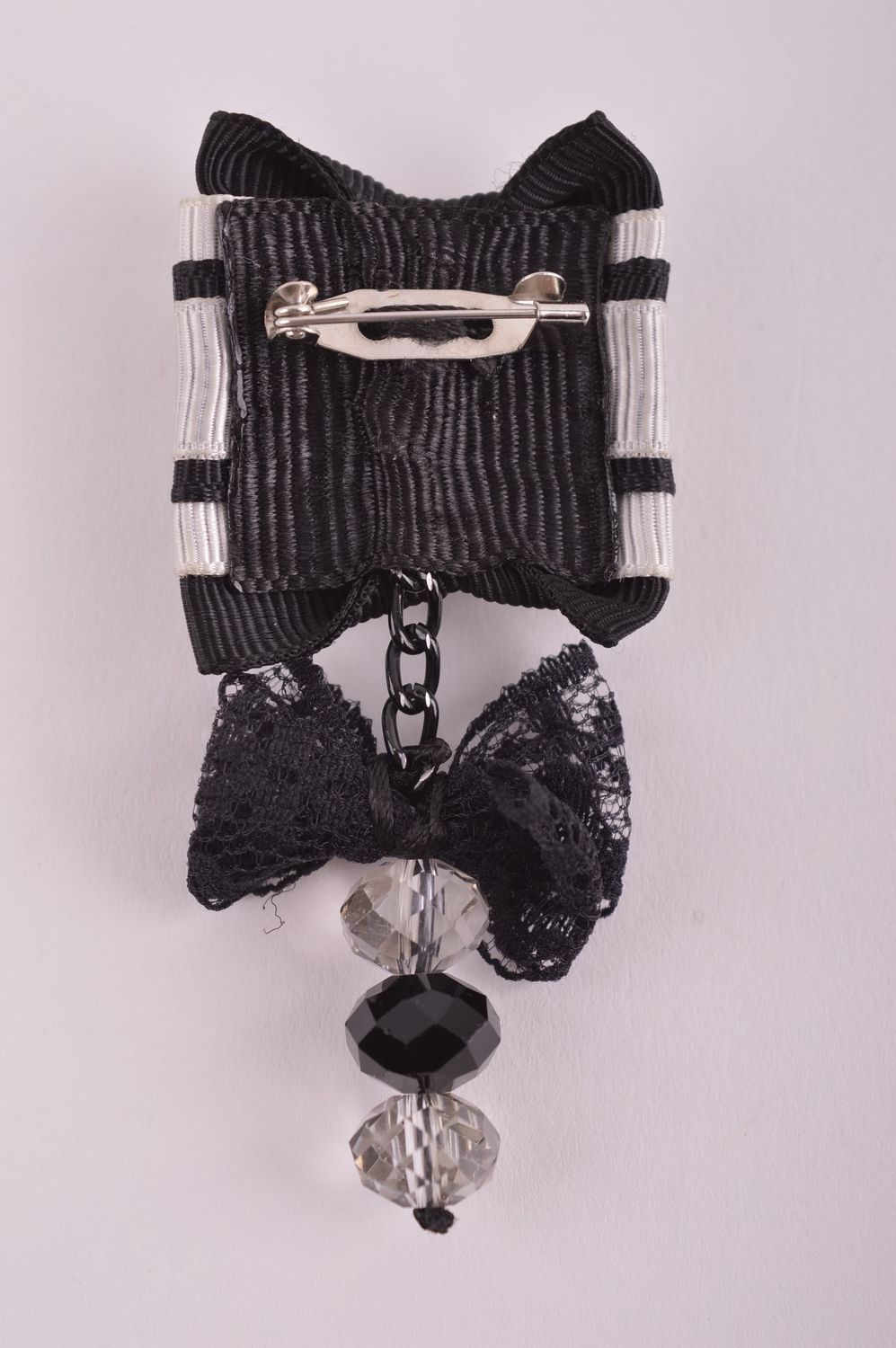 Broche design Bijou fait main rubans perles à facettes Accessoire femme photo 4