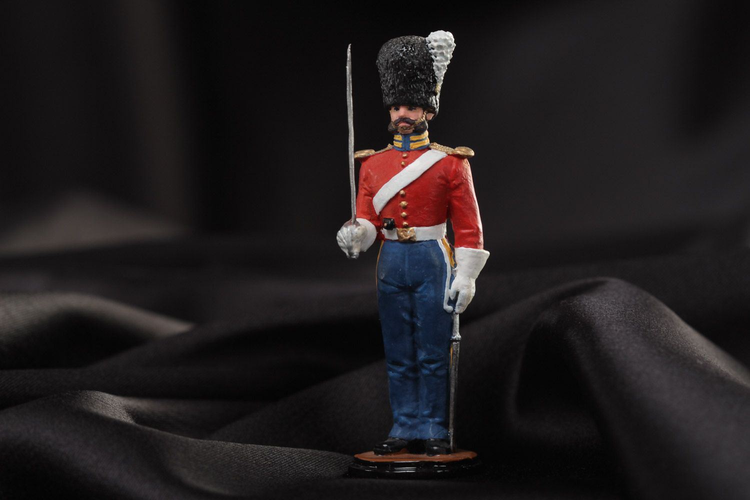 Handmade painted miniature tin figurine of soldier of Royal Scots Greys regiment photo 1