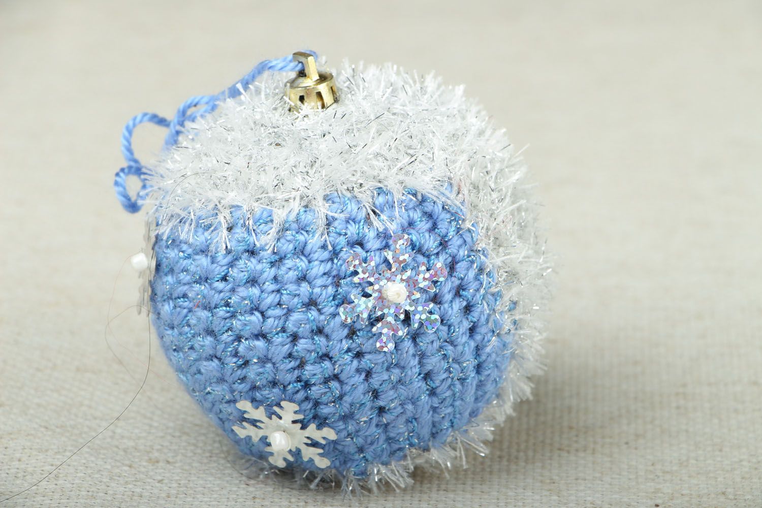 Adorno navideño en forma de bola Invierno foto 1