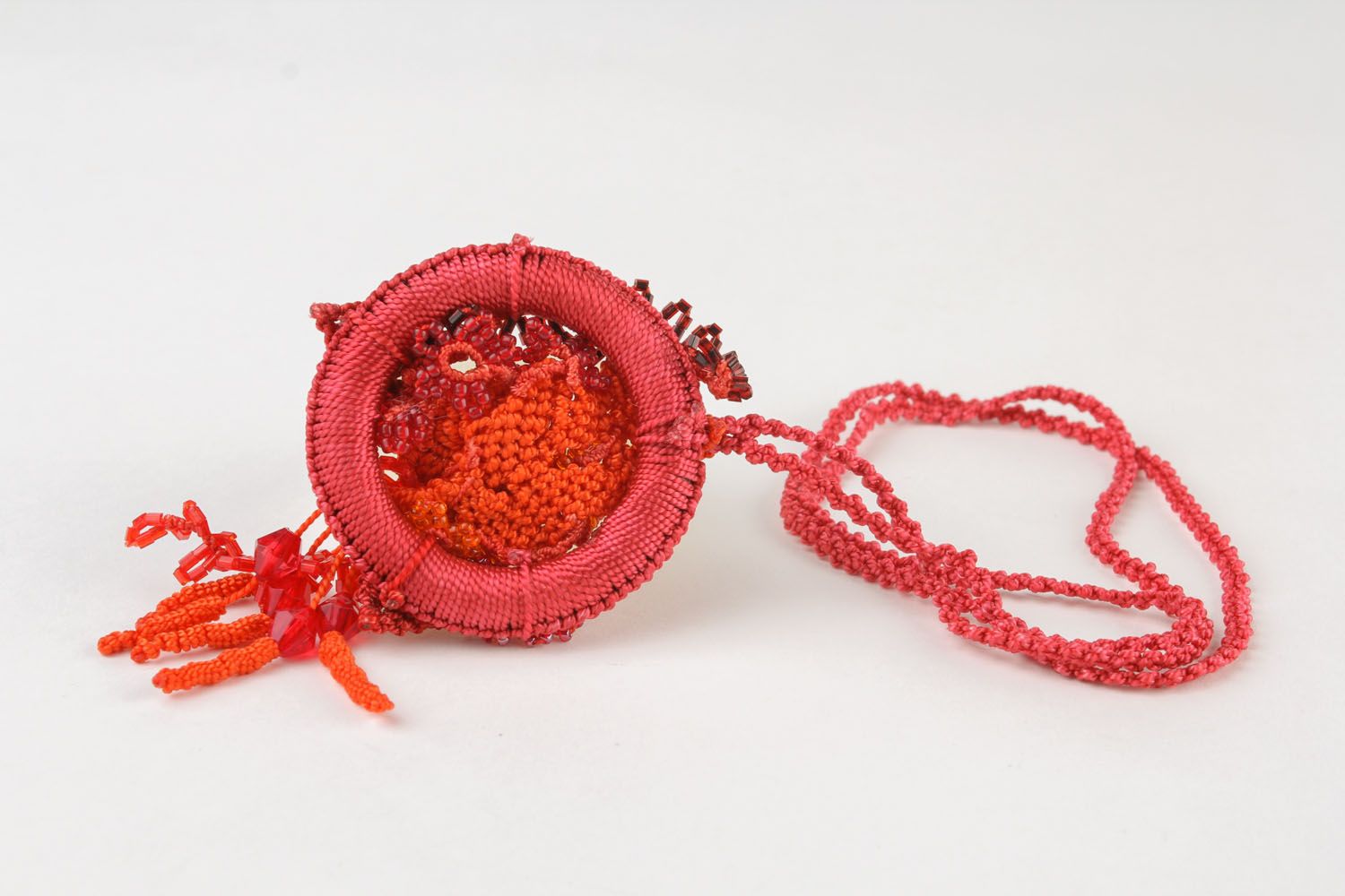 Pendant made of thread and beads Flower Circle photo 4
