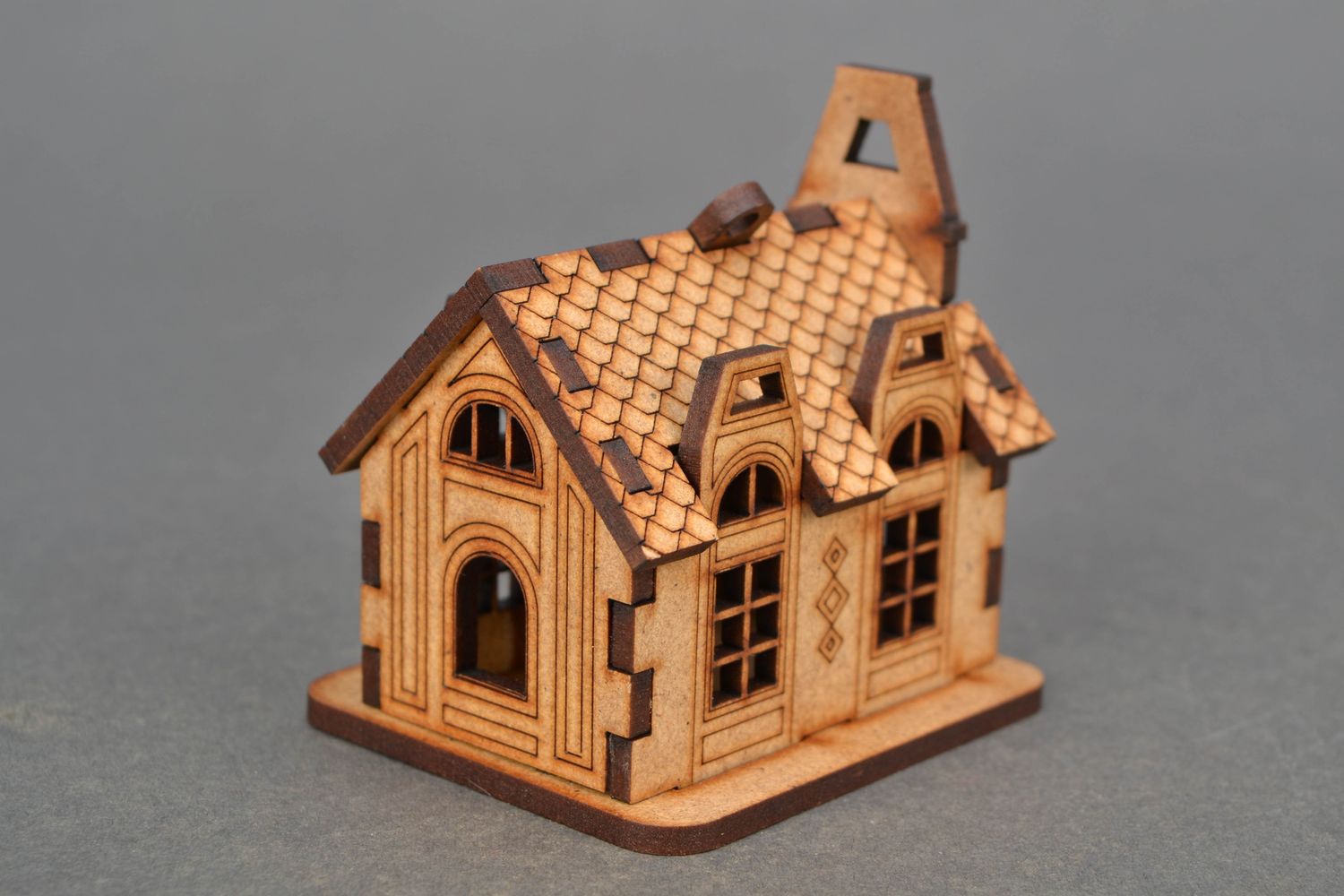 Wooden doll house for painting photo 3