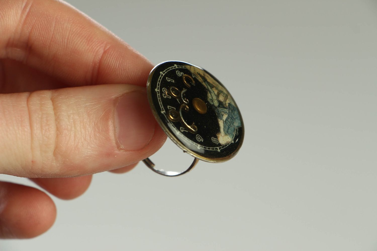 Designer ring with mechanism photo 4